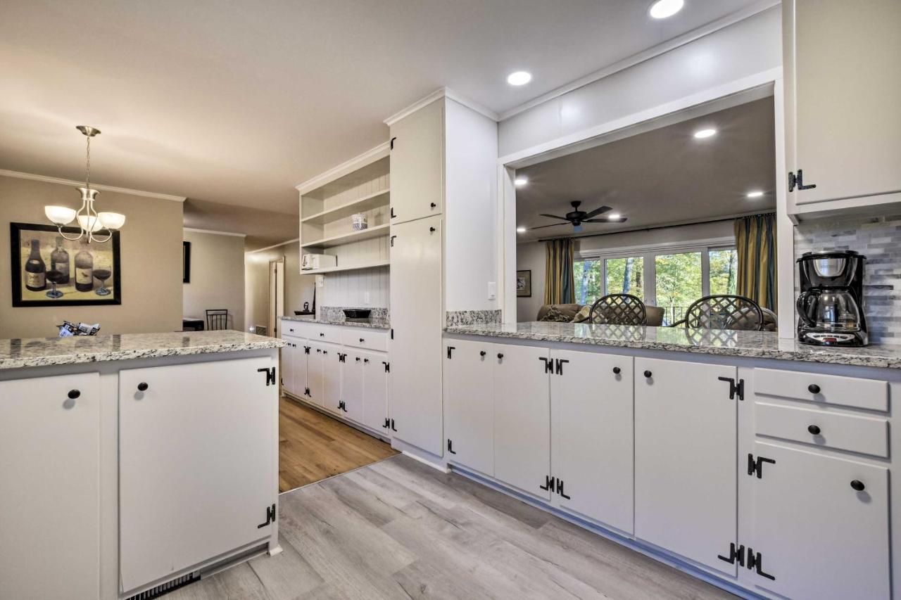 Durham Home Floor-To-Ceiling Windows With View Exteriér fotografie